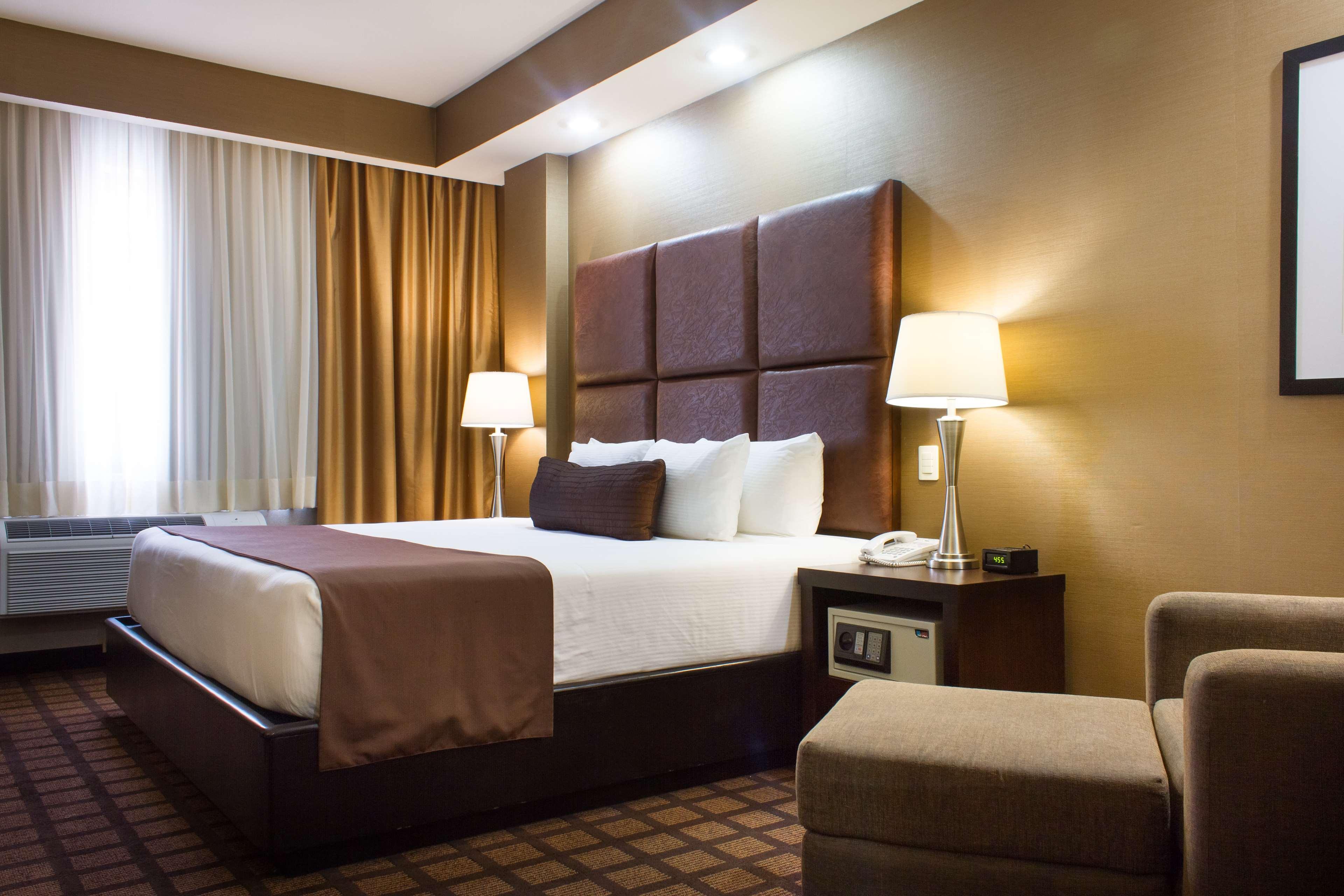 Best Western Premier Monterrey Aeropuerto Apodaca Exterior photo A typical hotel room