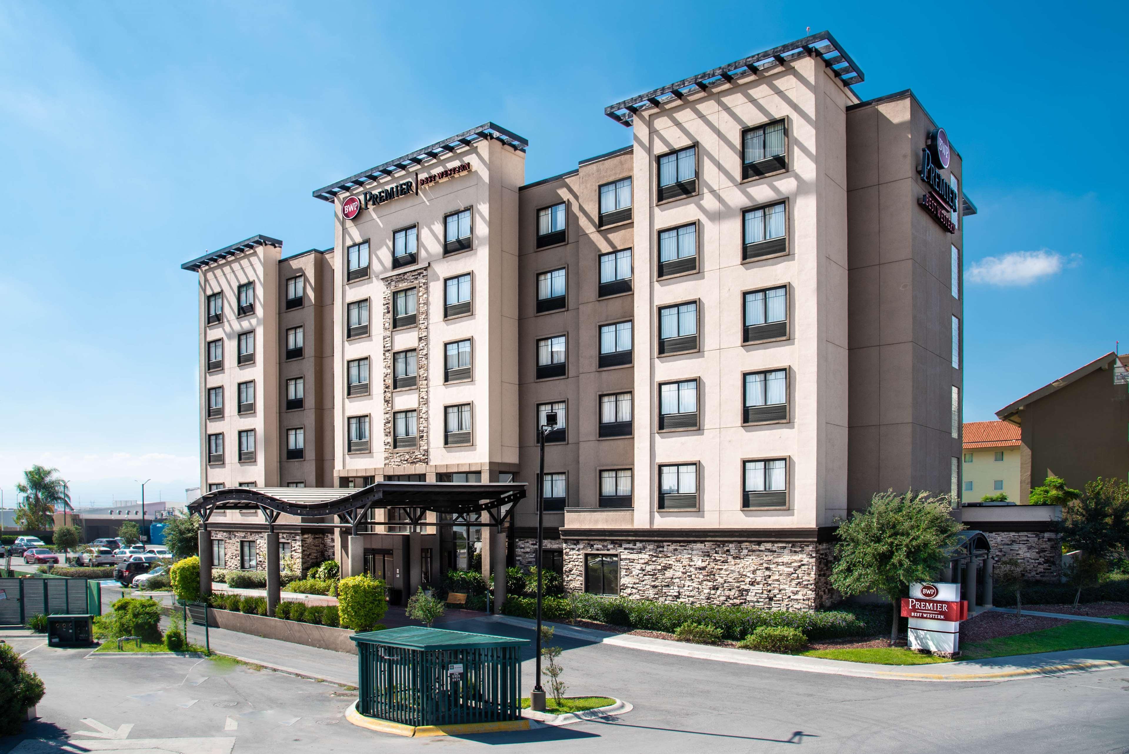 Best Western Premier Monterrey Aeropuerto Apodaca Exterior photo The hotel in 2012