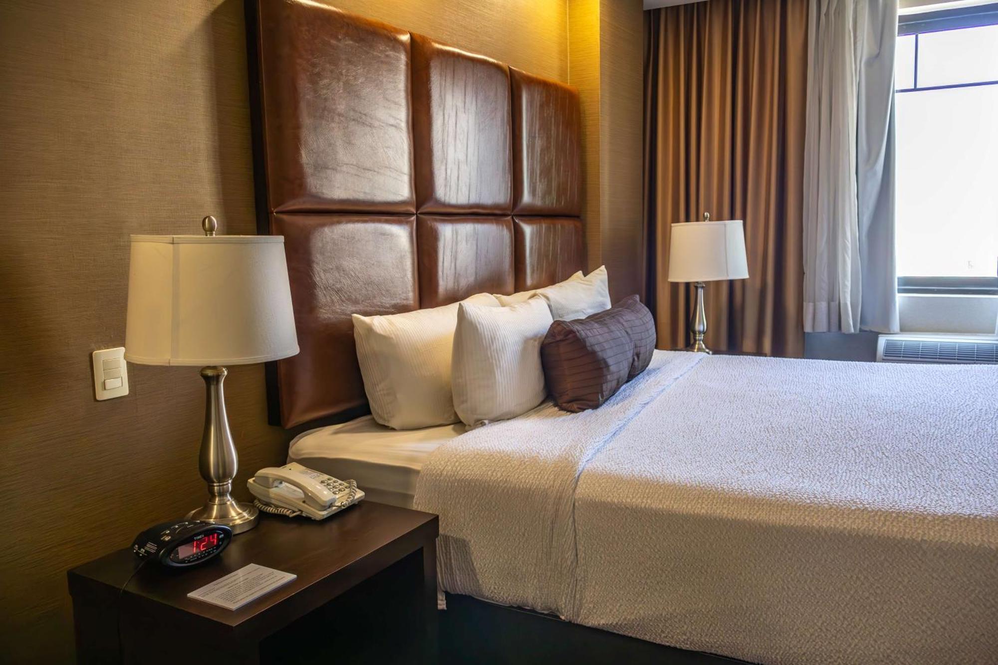 Best Western Premier Monterrey Aeropuerto Apodaca Exterior photo A room at the hotel
