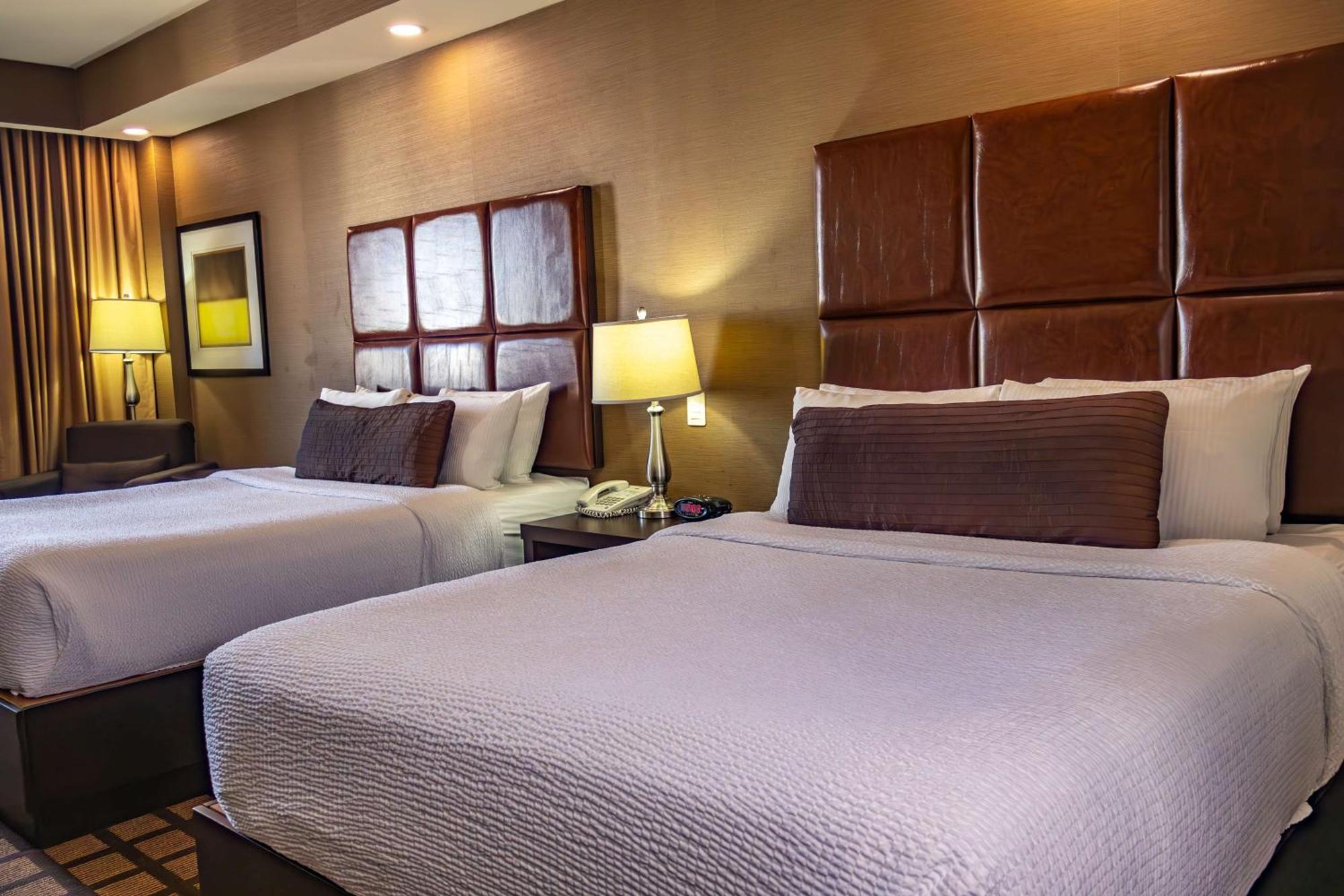 Best Western Premier Monterrey Aeropuerto Apodaca Exterior photo A typical guest room at the Hilton Garden Inn