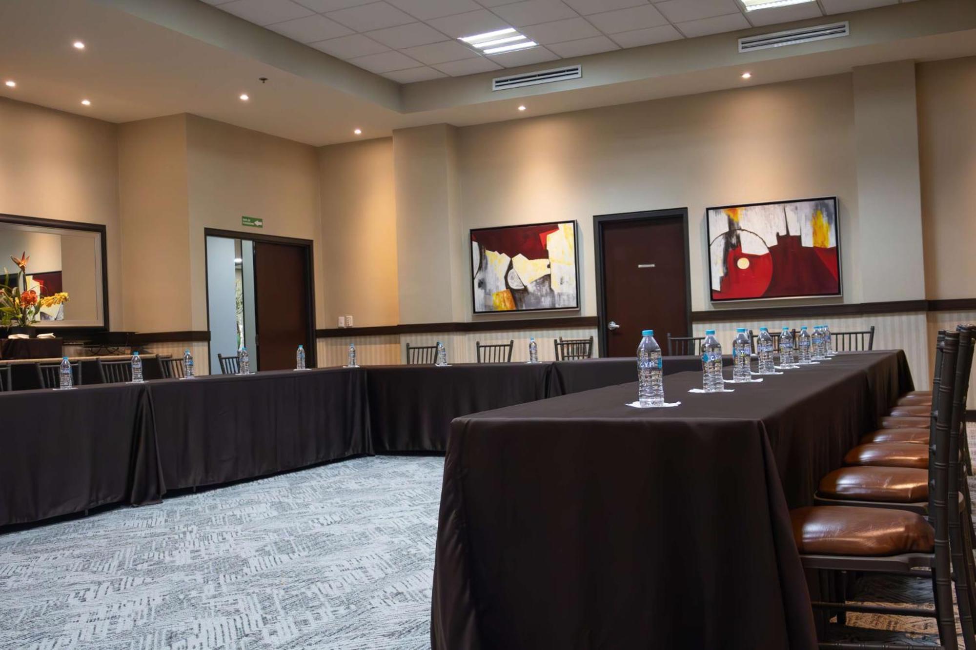 Best Western Premier Monterrey Aeropuerto Apodaca Exterior photo Meeting room